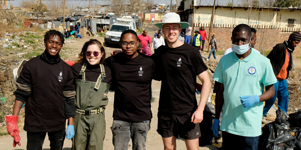 Witsies at Esiphethweni in Tembisa working with communities to clean the Kaalspruit, a feeder of the Hennops river